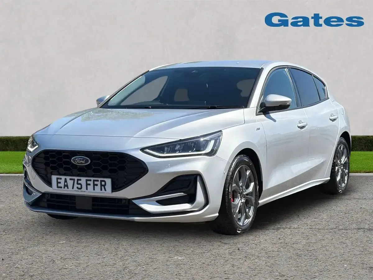 Usado Ford Focus ST-Line 125 HP (91 kW) 2025 Prateado Citadino