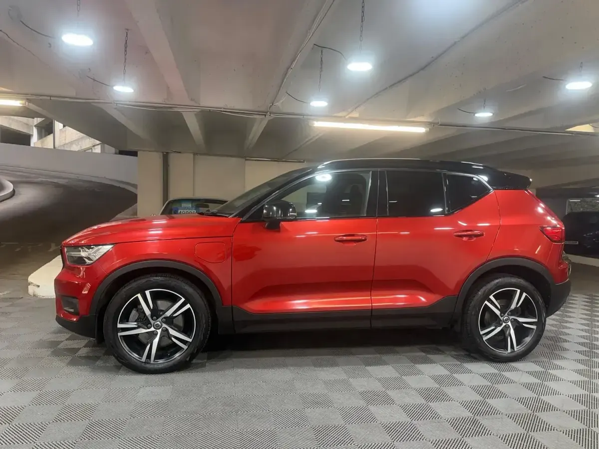 Used Volvo XC40 R-Design 2021 Red SUV