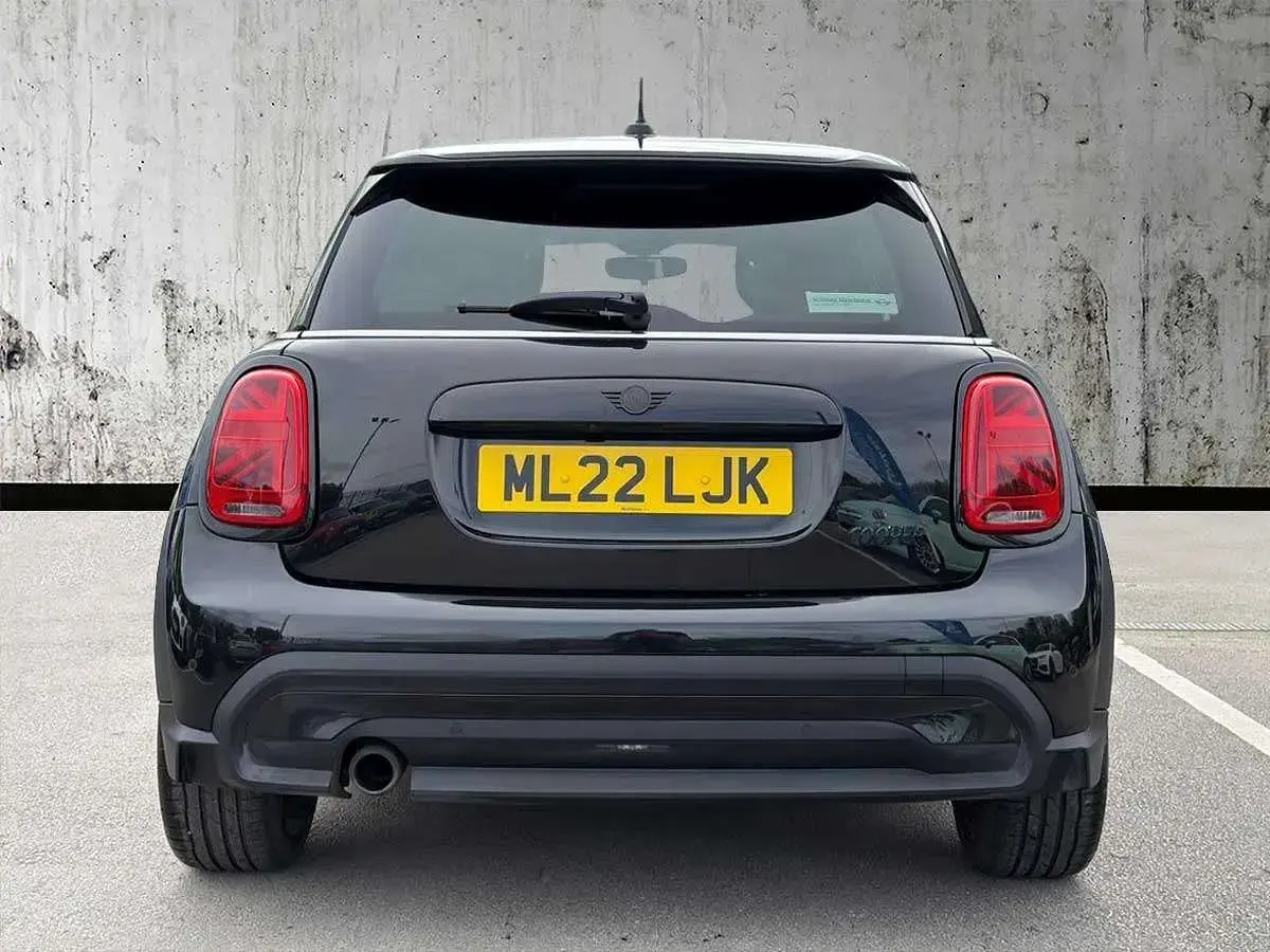 Used Mini Cooper Exclusive 134 HP (98 kW) 2022 Black Hatchback