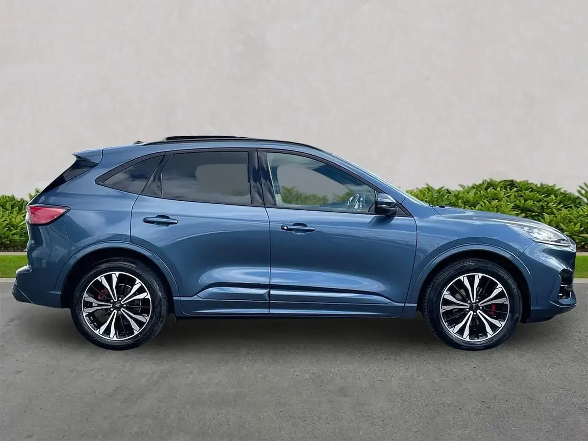 Used Ford Kuga ST-Line X 190 HP (139 kW) 2022 Blue SUV