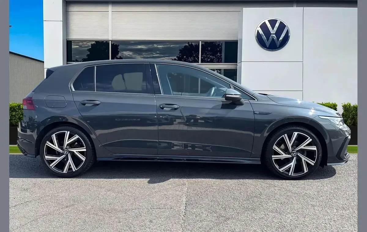 Used VW Golf VIII R-line 147 HP (108 kW) 2024 Grey Hatchback