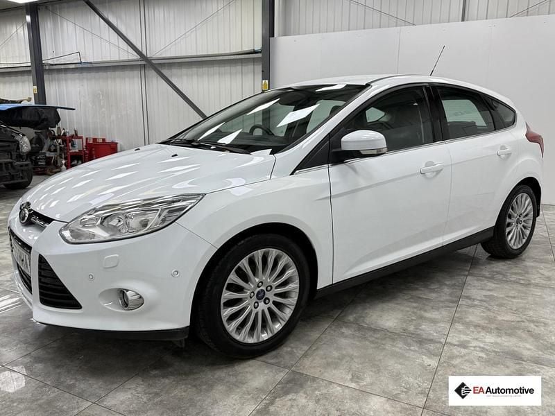 Używany Ford Focus Titanium X 125 KM (91 kW) 2013 Biały Hatchback