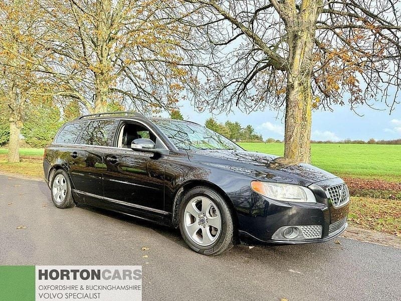Black Used 2025 Volvo V70 SE Estate | £7,895 - Image 1/4