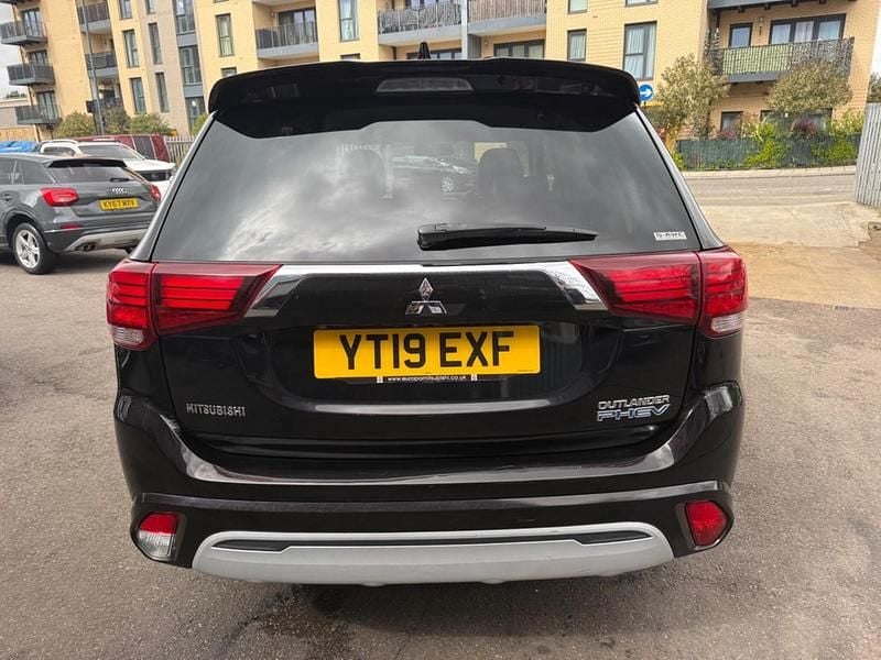 Used Mitsubishi Outlander P-HEV 2019 Black Estate