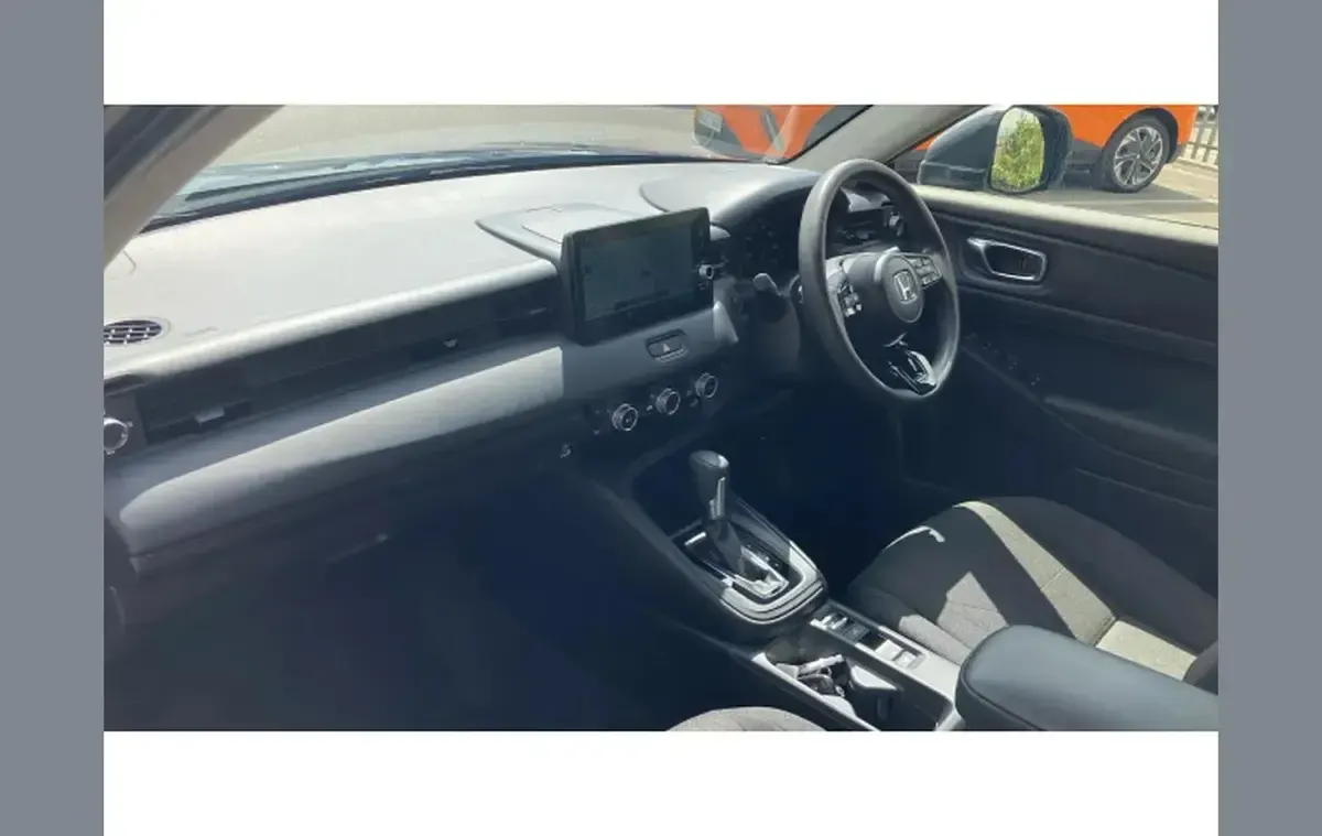 Used Honda HR-V Elegance 131 HP (96 kW) 2023 Grey SUV