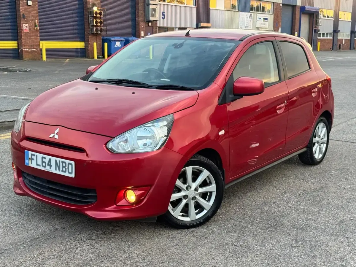 Used Mitsubishi Mirage 79 HP (58 kW) 2014 Red Hatchback