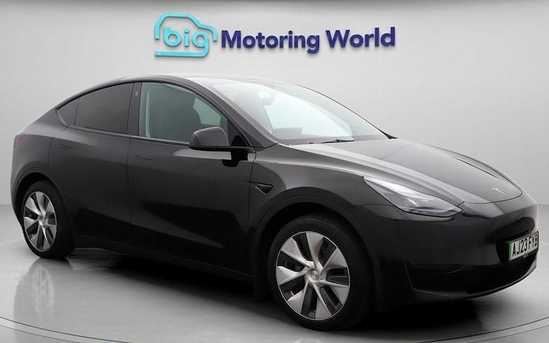 Used 2023 Tesla Model Y SUV | £23,800 (Fair price) - Image 1/4