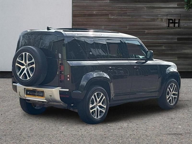 Usado Land Rover Defender S 250 HP (183 kW) 2023 Preto SUV