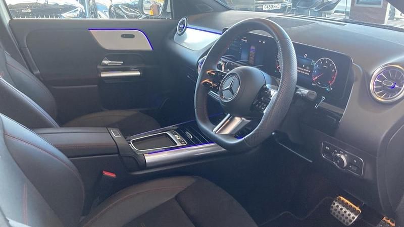 Usado Mercedes GLA200 Executive 163 HP (119 kW) 2025 Branco SUV