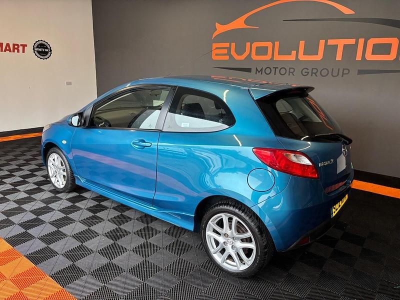 Begagnad Mazda 2 2012 Blå Halvkombi