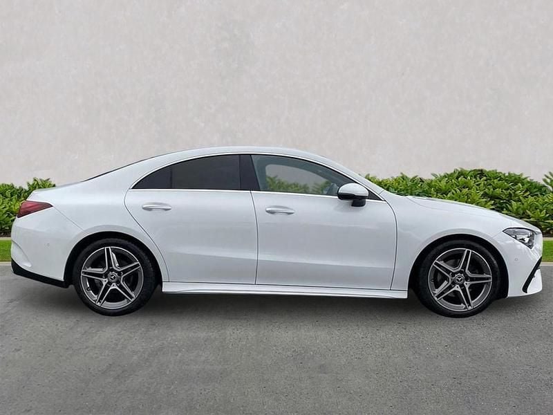 Used Mercedes CLA180 Executive 150 HP (110 kW) 2024 White Sedan