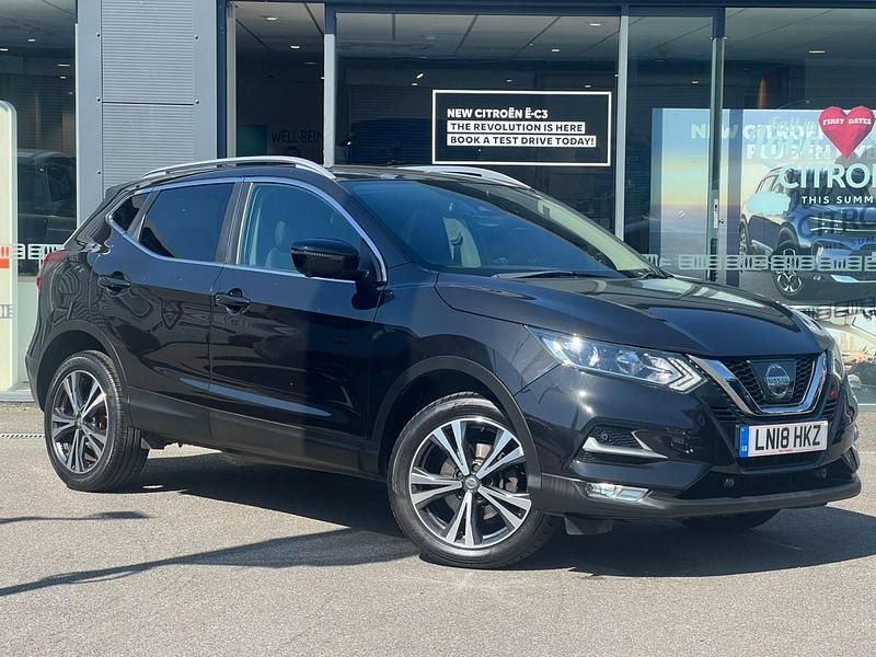 Black Used 2018 Nissan Qashqai N-Connecta SUV | £9,595 (Fair price) - Image 1/4