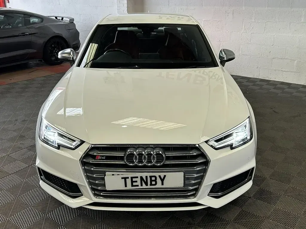 Used Audi S4 Design 354 HP (260 kW) 2017 White Sedan