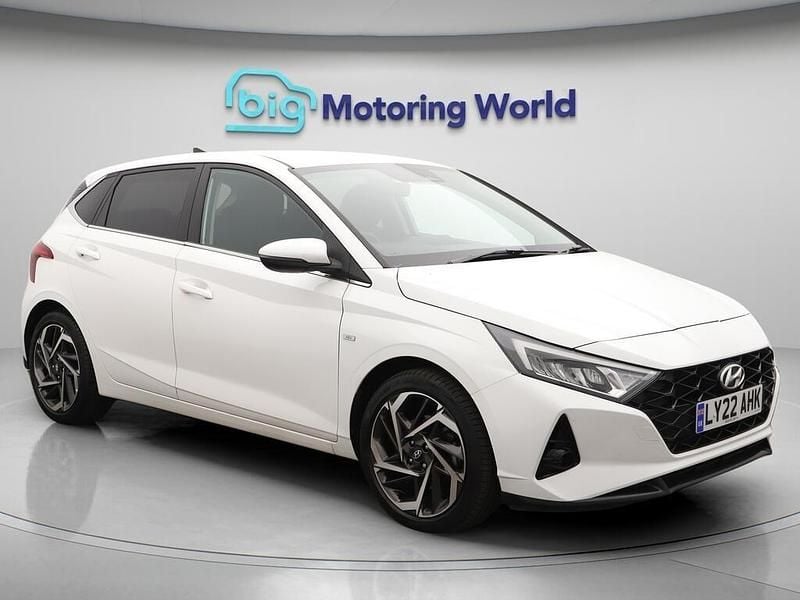 White Used 2022 Hyundai i20 Premium Hatchback | £13,300 (Fair price) - Image 1/4