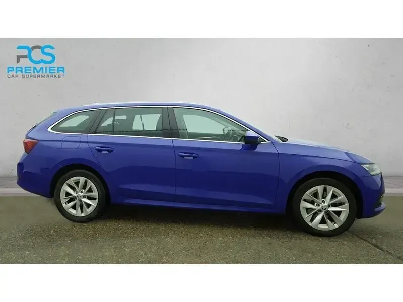 Używany Skoda Octavia SE L 2022 Niebieski Kombi