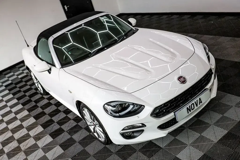 Used Fiat 124 Spider Lusso Plus 140 HP (102 kW) 2018 White Cabriolet