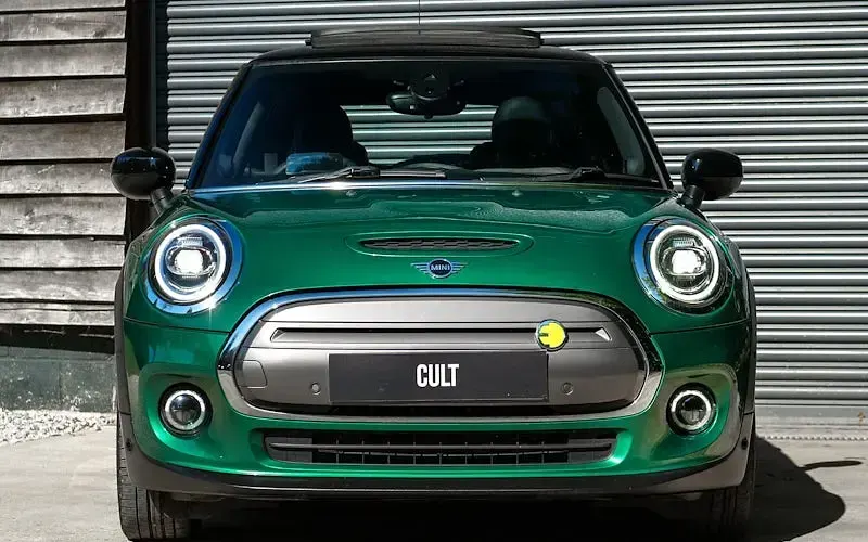 Used Mini Cooper Level 3 135 kW (184 HP) 2020 Green Hatchback