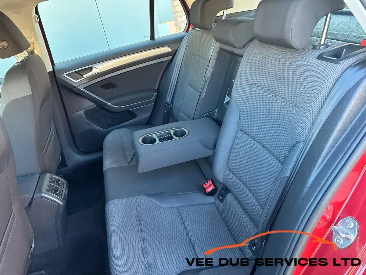 Used VW Golf VII Match 105 HP (77 kW) 2015 Red Hatchback