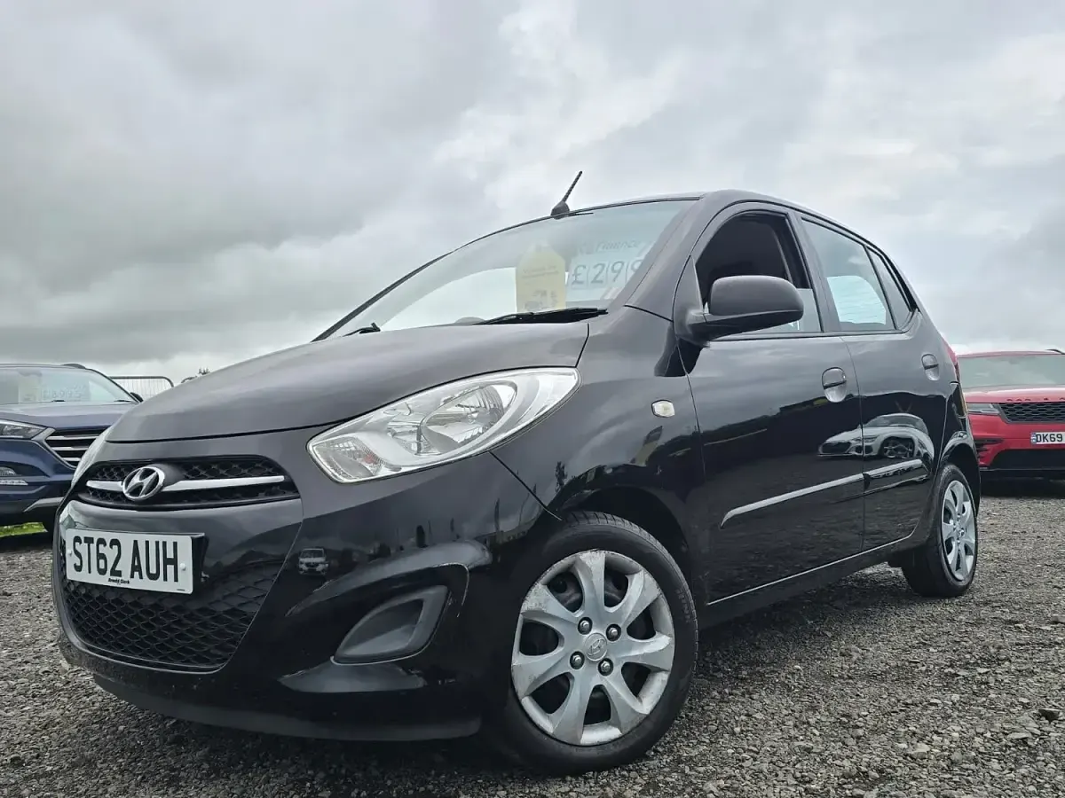 Used Hyundai i10 Classic 84 HP (61 kW) 2012 Black Hatchback