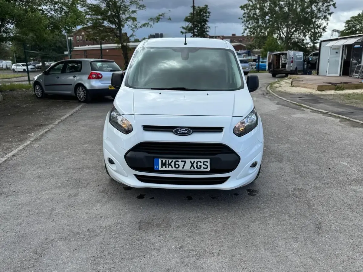 Used Ford Transit Connect Trend 100 HP (73 kW) 2017 White MPV