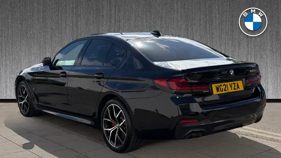 Usado BMW 530e M Sport 288 HP (211 kW) 2021 Preto