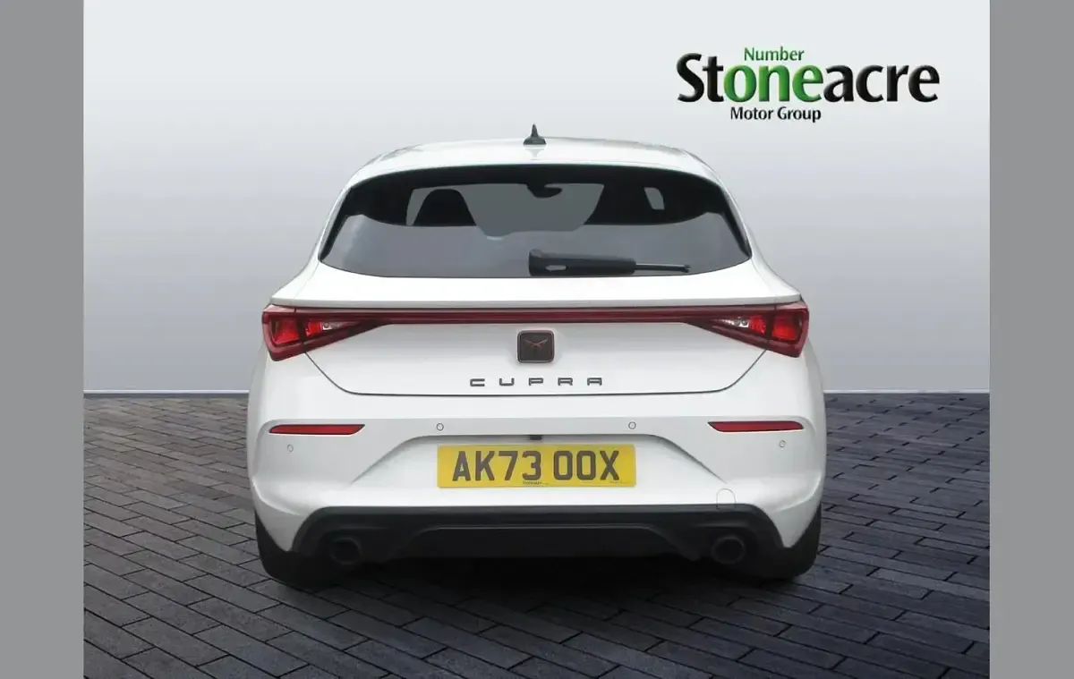 Used Cupra Leon VZ1 245 HP (180 kW) 2023 White Hatchback