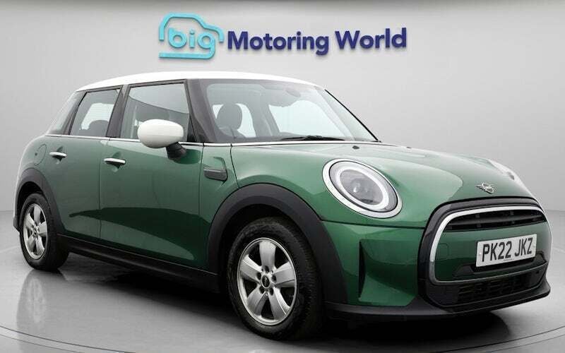 Used 2022 Mini Cooper Classic Hatchback | £15,700 (Fair price) - Image 1/4