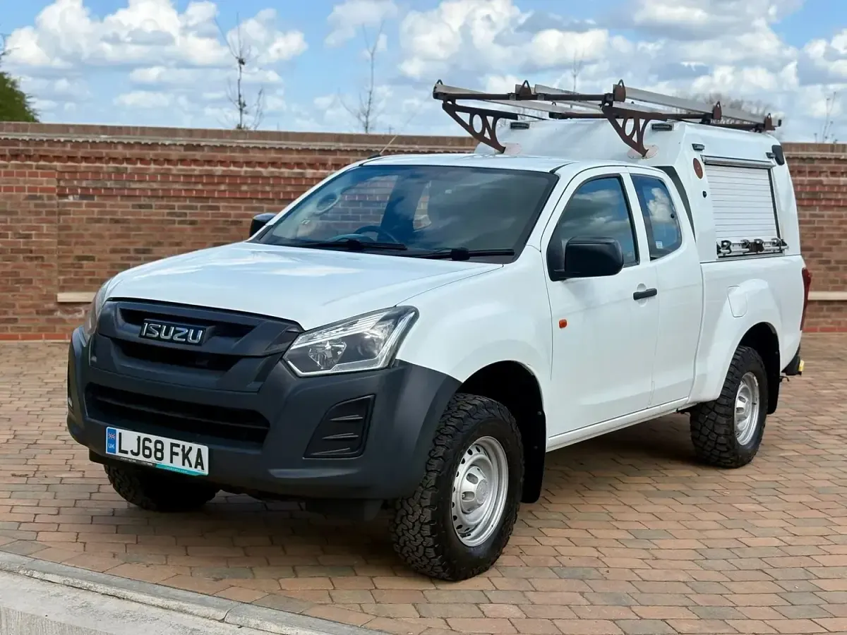 Used Isuzu D-Max 2018 White Pickup