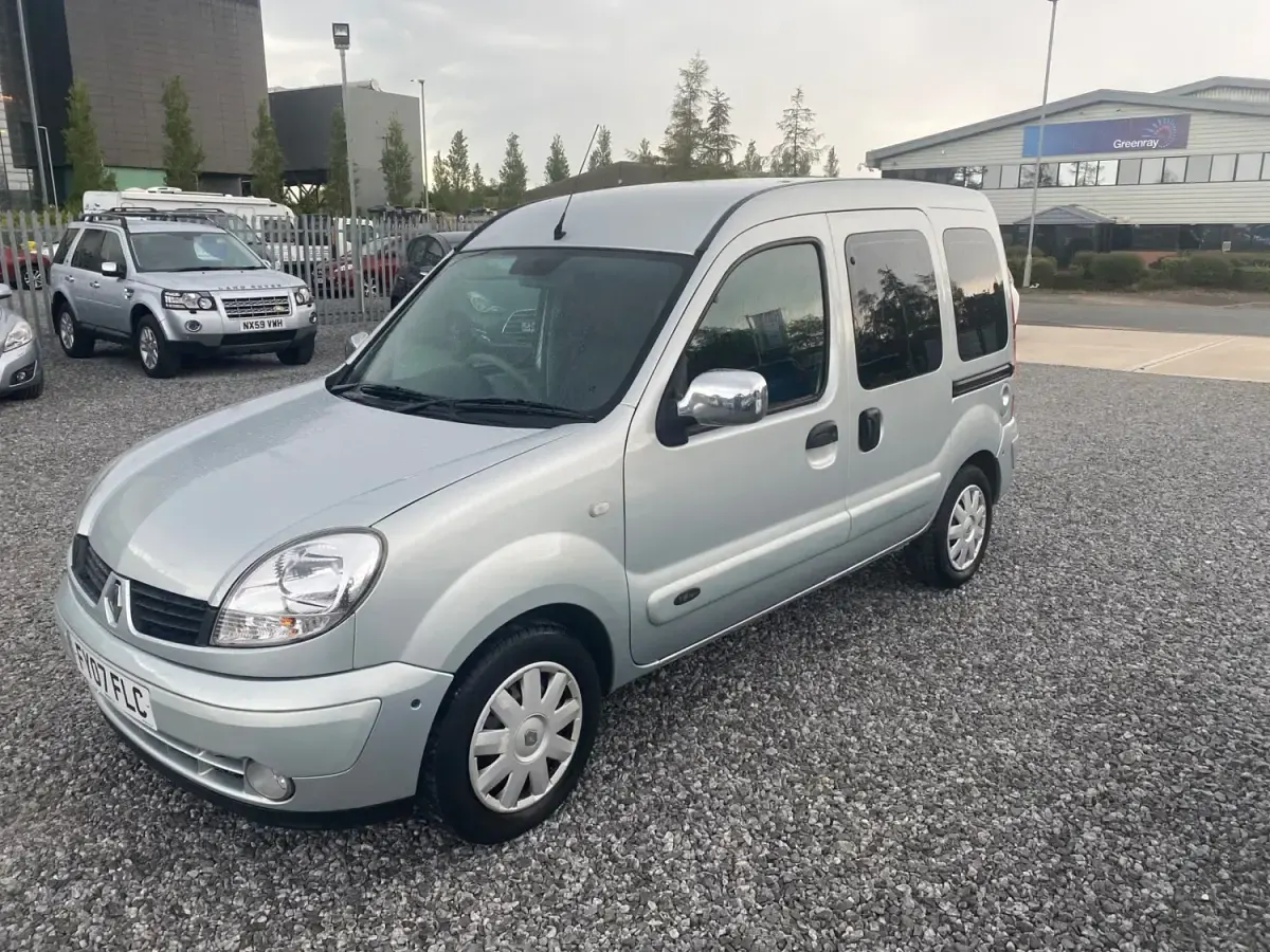 Begagnad Renault Kangoo Expression 2007 Grå Minibuss