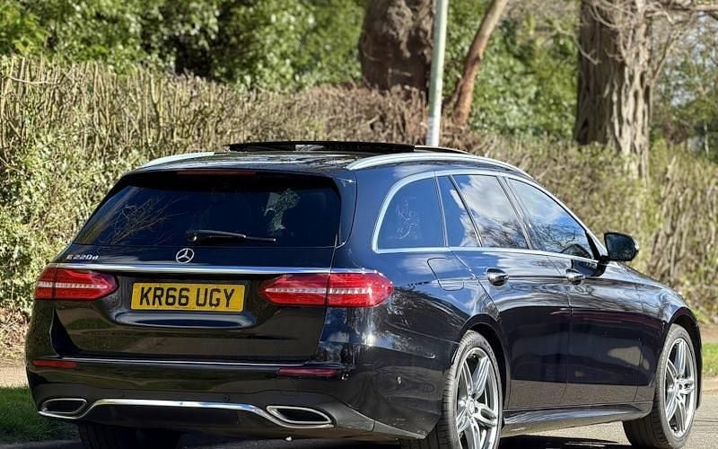 Used Mercedes E220 AMG Line Premium 194 HP (142 kW) 2019 Estate