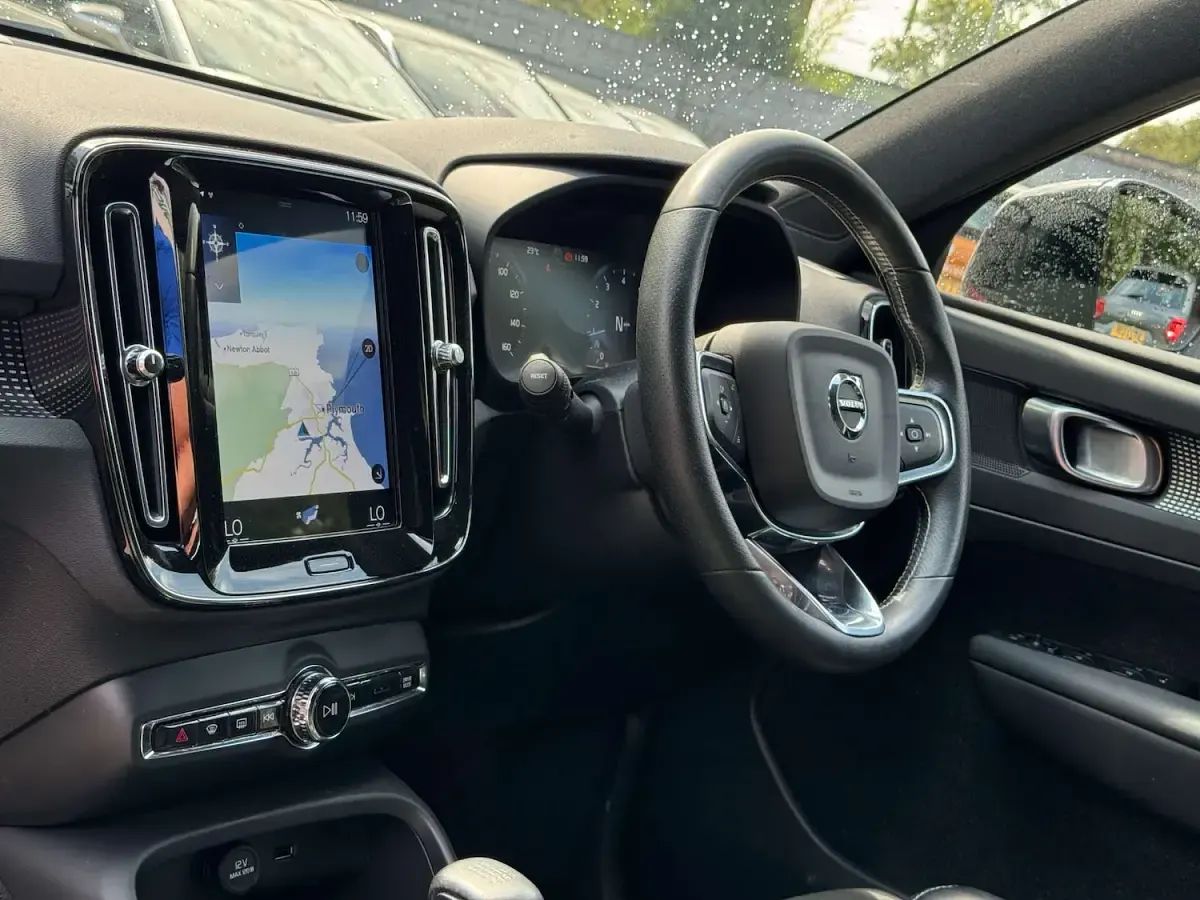 Used Volvo XC40 R-Design 2020 Red SUV