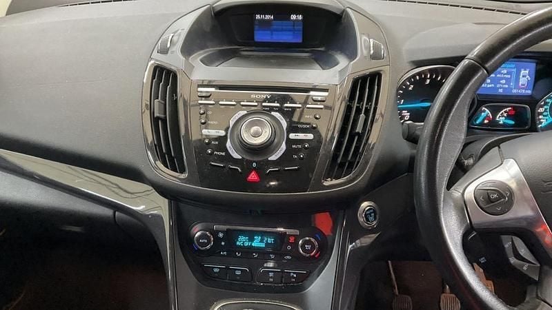 Used Ford Kuga Titanium 140 HP (102 kW) 2014 Impact blue pearl SUV