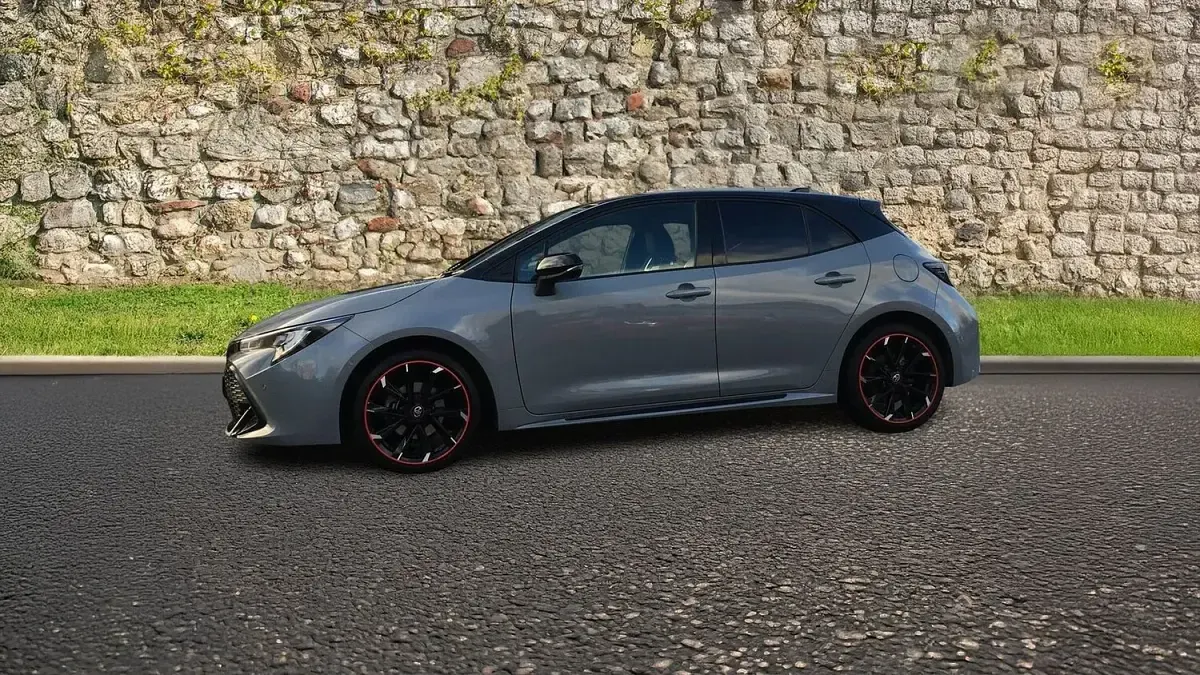 Used Toyota Corolla Sport 121 HP (88 kW) 2022 Grey/black Hatchback