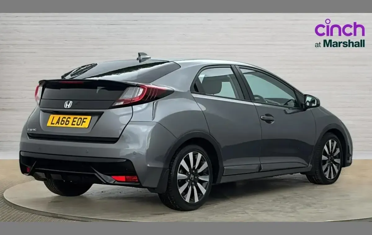 Used Honda Civic SE Plus 139 HP (102 kW) 2017 Grey Hatchback