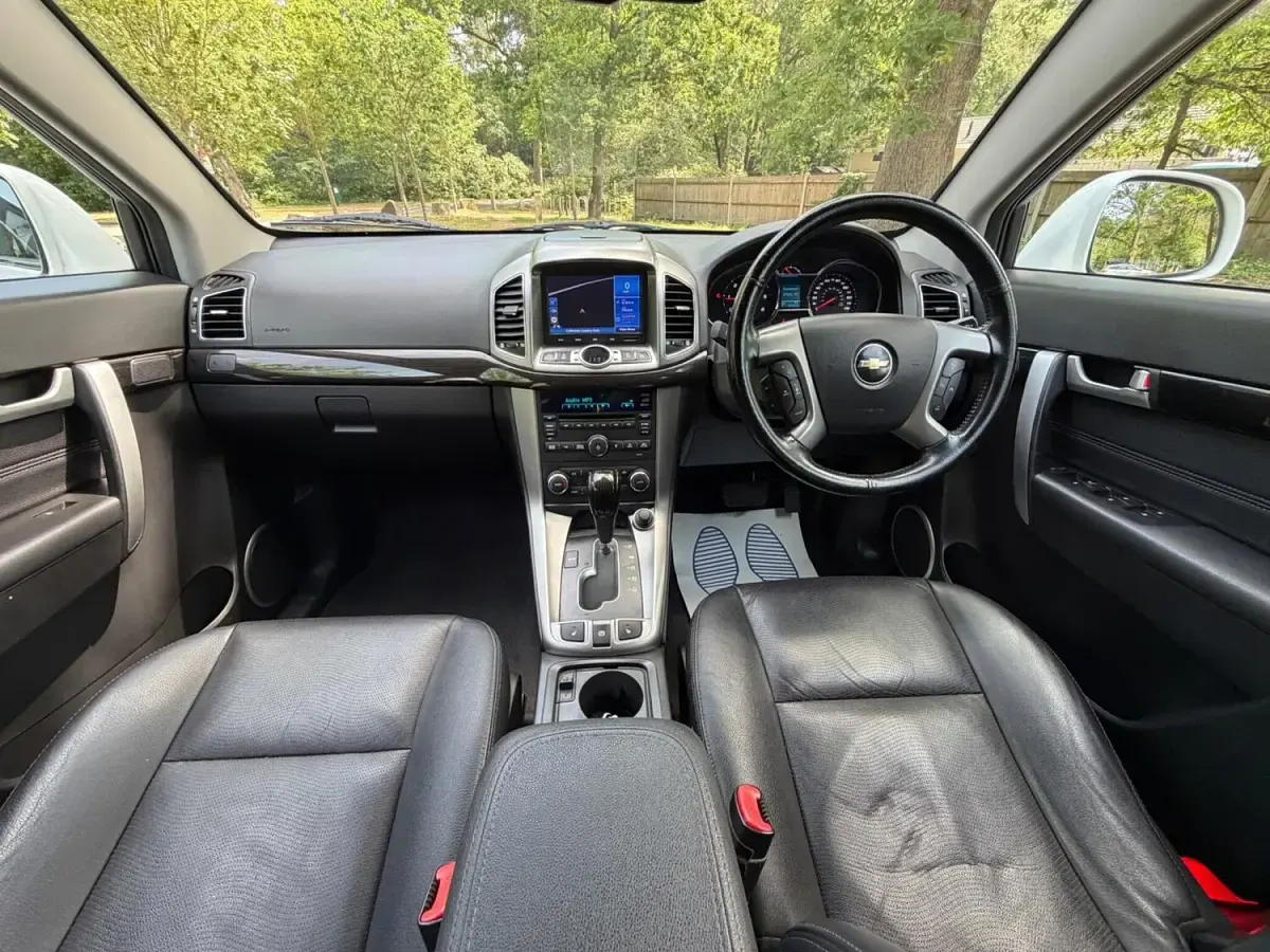 Used Chevrolet Captiva LTZ 184 HP (135 kW) 2013 White SUV