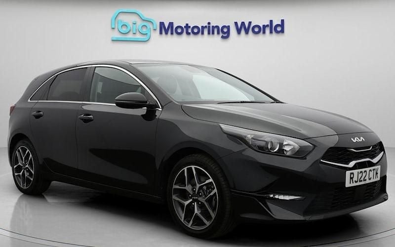 Used 2021 Kia Ceed Hatchback | £12,800 (Good price) - Image 1/4