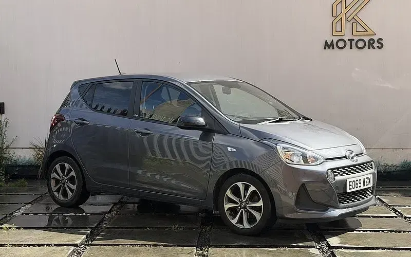 Used Hyundai i10 67 HP (49 kW) 2019 Hatchback