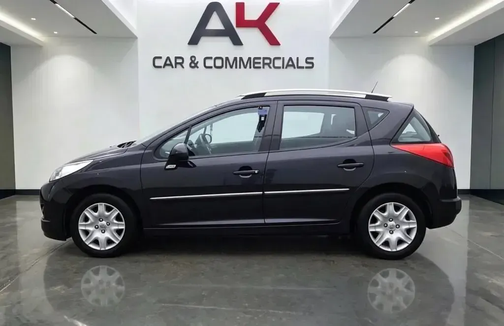 Used Peugeot 207 Active 92 HP (67 kW) 2012 Black Estate