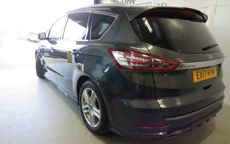 Used Ford S-MAX Sport 180 HP (132 kW) 2017 Green MPV
