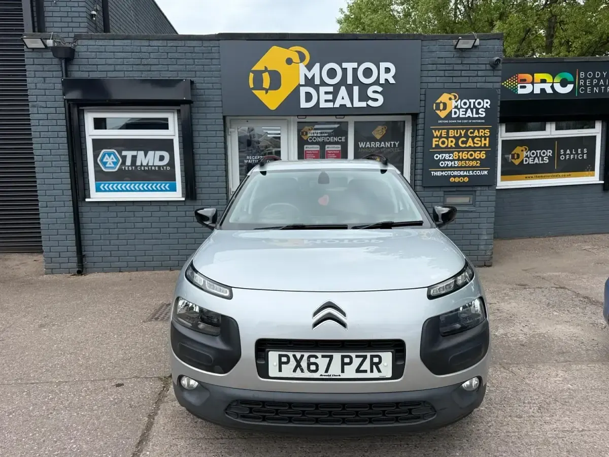 Used Citroën C4 Cactus Flair 82 HP (60 kW) 2017 Silver Hatchback