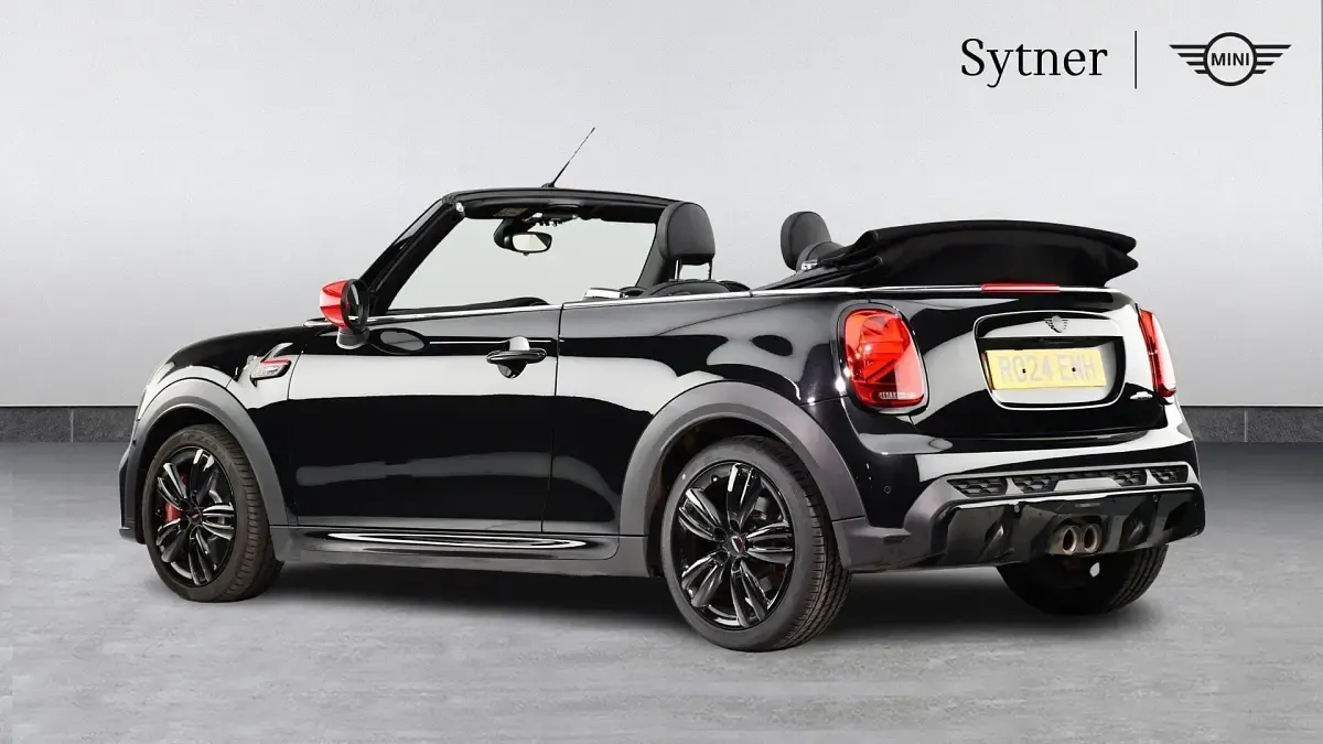 Used Mini John Cooper Works 228 HP (167 kW) 2024 Black Hatchback