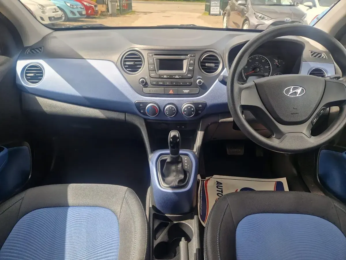 Used Hyundai i10 SE 2017 White Hatchback