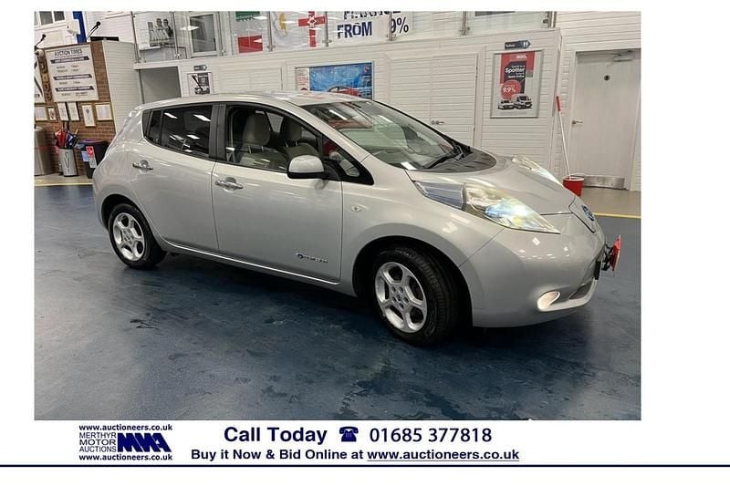Silver Used 2012 Nissan Leaf Hatchback | £4,018 (Expensive) - Image 1/4