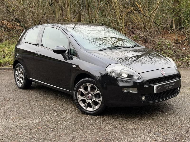 Used Fiat Punto Easy 77 HP (56 kW) 2015 Black Hatchback