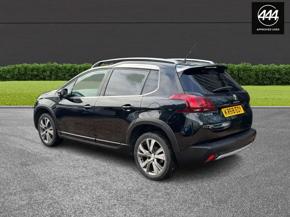 Käytetty Peugeot 2008 Allure 2018 Musta Katumaasturi