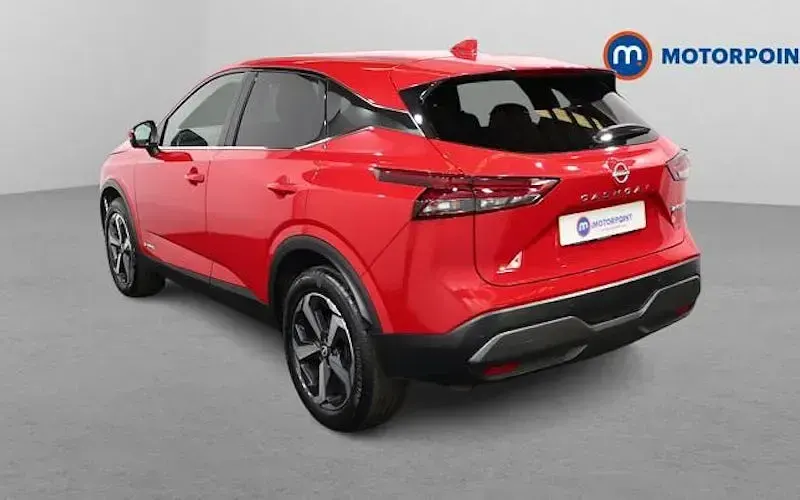 Used Nissan Qashqai N-Connecta 190 HP (139 kW) 2023 Red SUV