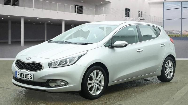 Used Kia Ceed 2013 Silver Hatchback