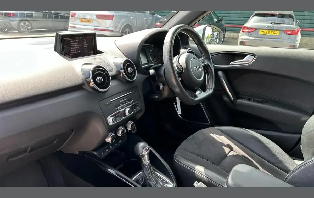 Used Audi A1 Black Edition 123 HP (90 kW) 2018 White Hatchback