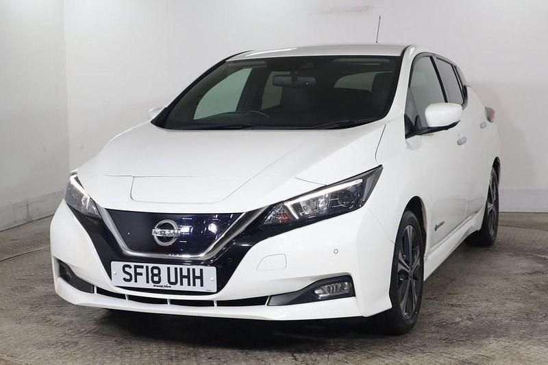 Used Nissan Leaf N-Connecta 110 kW (150 HP) 2018 White Hatchback
