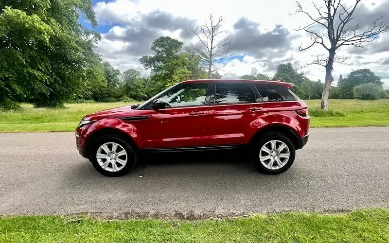 Used Land Rover Range Rover evoque SE 240 HP (176 kW) 2017 Hatchback